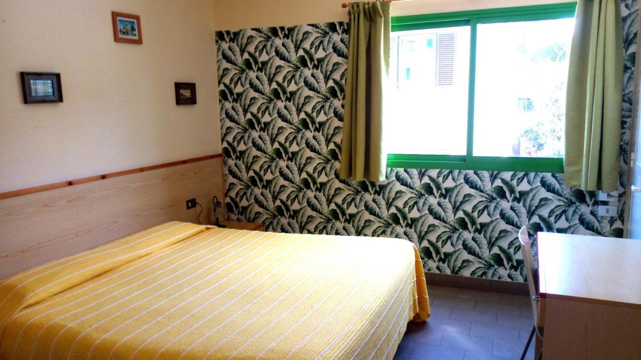 Hotel Lupo Di Mare Марина-ді-Кастаньєто-Кардуччі Екстер'єр фото